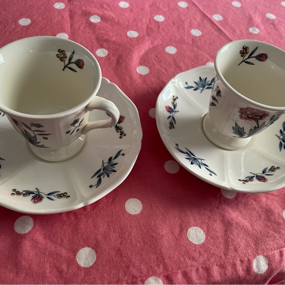 Wedgewood Potpourri Demitasse Espresso Footed Cups Saucer